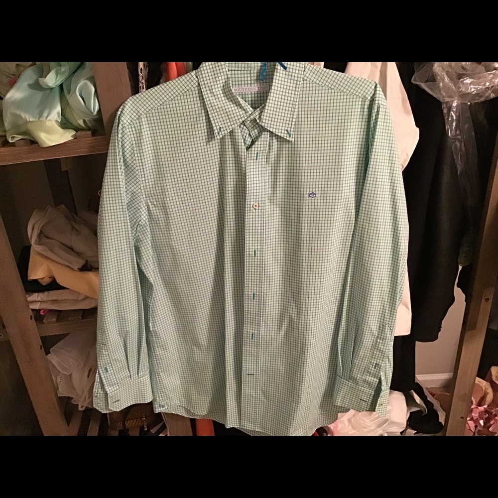 Southern tide button down shirt